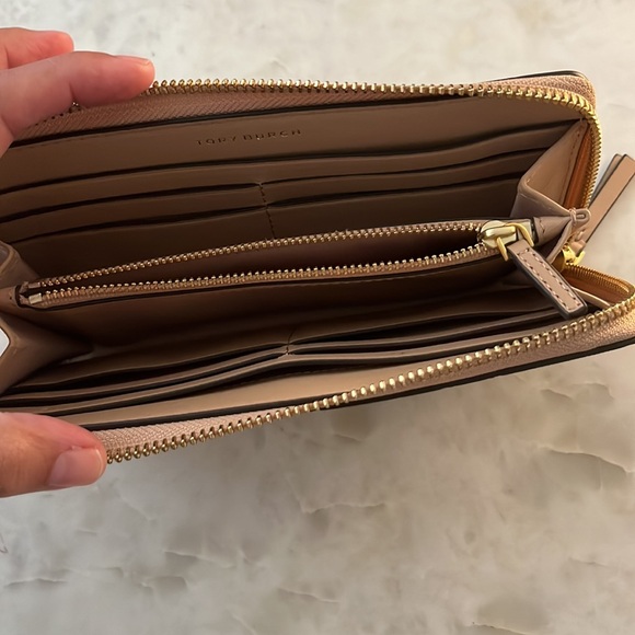 NWOT Tory Burch wallet - Picture 9 of 9